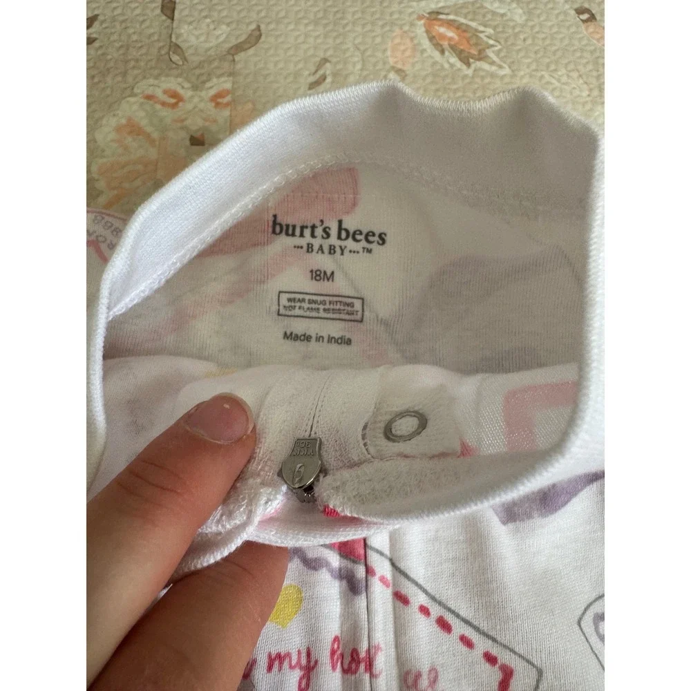 Burt's Bees Baby Valentine Hearts Organic Cotton Zip Front‎ Footed Sleeper 18M